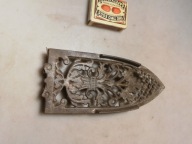 STARA MAŁA PODSTAWKA POD ŻELAZKO 5.199