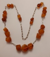 Srebrny naszyjnik z bursztynami toffi