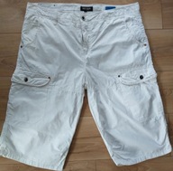 Białe szorty z bocznymi kieszeniami, za kolano r. XXL