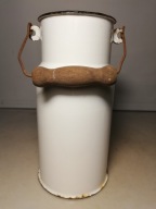 Stara emaliowana kanka bańka na mleko 2L z czasów PRL-u