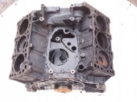 Blok silnika 6 cylindrów - na stolik