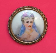Broszka brosza Francja oryginał porcelana Limoges kobieta hit 12