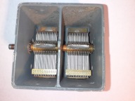 KONDENSATOR zmienny STROJENIOWY 2x490pF