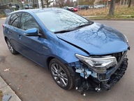 TOYOTA AURIS 2017r 1.8 HB DRZWI PRAWE PRZEDNIE TYLNE 8U6