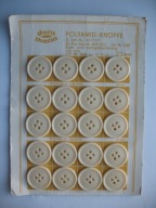 Stare NIEUŻYWANE GUZIKI NA PAPIEROWEJ PALECIE