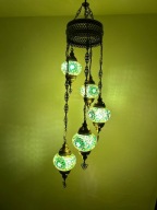 5 żyrandoli z mozaiki szklanej wykonanych z tureckich mozaik.