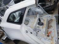 Toyota Corolla e21 kombi 040 tył cięty po dachu pas tylny blotniki