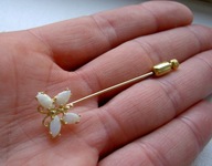 ZŁOTA BROSZKA - NATURALNE OPALE