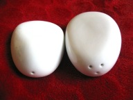 Sól i pieprz - Białe Kamienie - 8 i 7 x 3 cm Solniczka i pieprzniczka