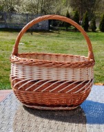 Koszyk zakupowy z polskiej wikliny