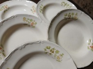 TUŁOWICE TALERZE GŁĘBOKIE NA ZUPĘ KWIATY RELIEFY LATA 50 PRL 5 sztuk