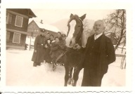 WEHRMACHT -TRZECIA RZESZA -ŻOŁNIERZE -zdjęcie -mały format BRYCZKA KONNA