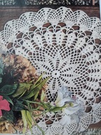 Serwetka serwetki obrus okrągłe cacko szydełkowe rękodzieło beż śr53