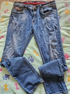 Spodnie jeansowe z przetarciami