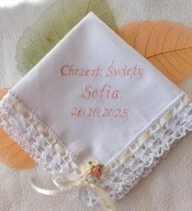 Szatka do chrztu z bukiecikiem ecru, z haftem, personalizowana