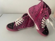 RESERVED-- WYSOKIE TRAMPKI --ROZ.28 -- 17,5 CM