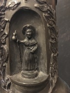 naczynie cynowe kościelne ze świętym Jakubem okres prawdopodobnie XIX wiek