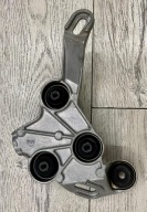 Mercedes C-klasa W205 C63 AMG łapa wspornik mocowanie pompy ABS