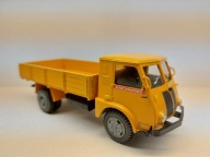 star 25 łączność RT models 1:43 żywica