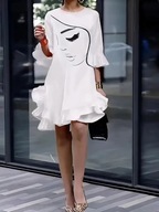 BIAŁA SUKIENKA GŁADKA MINI REKAW 3/4 GRAFIKA TWARZ RYSY MODNA SZALONA