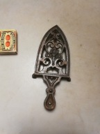 STARA MAŁA PODSTAWKA POD ŻELAZKO - MASZKARON