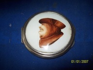 OKAZJA--[@b6] --ZAGADKA-Śliczna srebrna puderniczka- XIXw