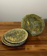 Zestaw 4 talerzyków deserowych z motywem gałązki igliwia, by Kaja Oursin