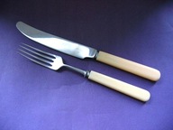 KULTOWE : WIDELEC i NÓŻ Biały BAKELIT jak KOŚĆ SŁONIOWA dla SINGLA .... !!!