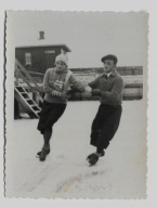 Chełm lodowisko Na łyżwach. ok.1930r Fotografia M. Feldman 515i