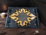 Drewniana taca do serwowania z motywem słońca i gwiazd. Rękodzieło.