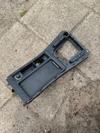 VW GOLF VII GTE RAMKA SCHOWEK NA KUBKI 5G0862531