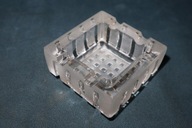 PIĘKNA POPIELNICZKA SZKŁO SZLIFOWANE