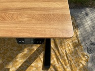 Biurko z regulacją wysokości i drewnianym blatem 140x70cm