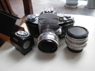 Exakta Varex IIa Z TESSAREM , PRIMAGONEM , PRYZMATEM ZE ŚWIATŁOMIERZEM