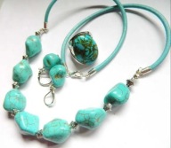 Turkusowe bryłki, naszyjnik, kolczyki, pierścionek gratis