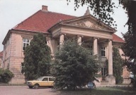 WŁOCŁAWEK - PAŁAC BISKUPI - FIAT 132