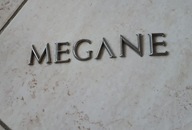 Renault Megane 2 II emblemat tylnej klapy napis