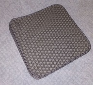 Mała mata pod kuwetę dla kota