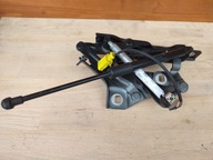 AUDI A4 B9 ZAWIAS MASKI PRAWY 8W0823302E