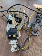 Zamek dociąganie LEWY PRZÓD MERCEDES W220