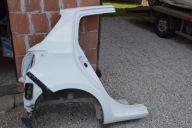 tylny prawy błotnik toyota yaris III 2015 LAK 040