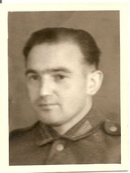 WEHRMACHT -TRZECIA RZESZA -ŻOŁNIERZ-PORTRET -zdjęcie -mały format