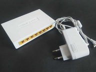 TP-LINK z zasilaczem 8 x 10/100 switch sprawny