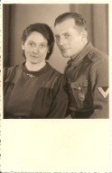 WEHRMACHT TRZECIA RZESZA -zdjęcie rodzinne -ŻOŁNIERZ -format pocztówkowy