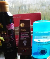 YVES ROCHER- Rozświetlająca Emulsja Przeciwzmarszczkowa na Dzień 50 ml