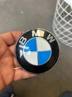 ZNACZEK BMW E60 8132375 maska jakość oryginału