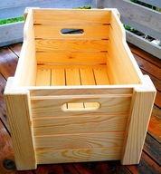 Skrzynka na winyle pojemnik na drewno, donica. Pudełko na kółkach.