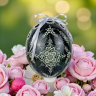 Pisanka ręcznie drapana STRUSIE jajo metoda rytownicza Wielkanoc rękodzieło