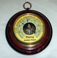TRADING Petrloleum Products - stary wiszący barometr .