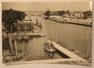 KOŁOBRZEG. Widok ogólny na kanał i basen portowy, 1966 rok